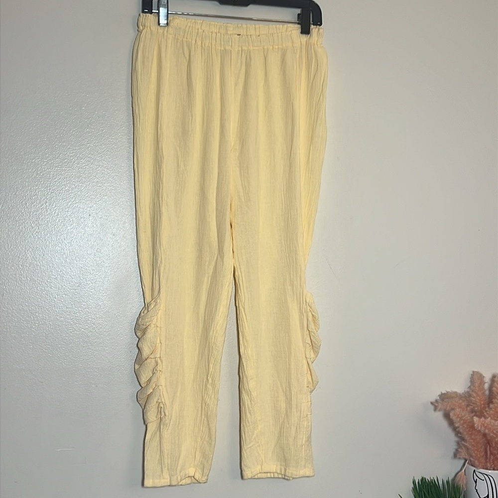 Oh My Gauze! Butter Yellow Cropped Capri Pants